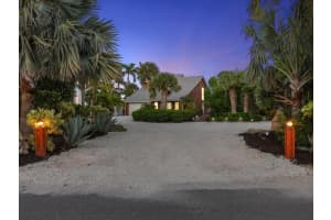 140 CASEY KEY ROAD, OSPREY, FL 34229 - MLS#MFRA4665482
