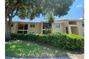 4061 Crockers Lake Blvd #15, SARASOTA