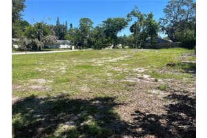 2414 PELICAN DRIVE, SARASOTA, FL 34237 - MLS#MFRA4665557