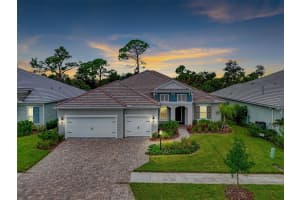 21353 Holmes Cir, VENICE