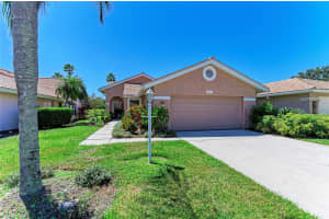 6647 OAKBROOKE CIRCLE, BRADENTON, FL 34202 - MLS#MFRA4665573