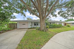 2340 Valencia Dr, SARASOTA