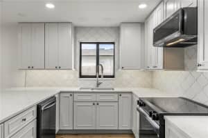 3819 SHORE ACRES BOULEVARD, ST PETERSBURG, FL 33703 - MLS#MFRA4665611