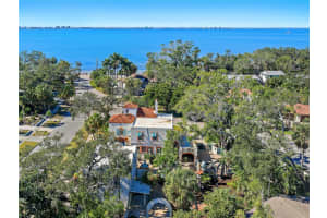 2830 BAY SHORE CIRCLE, SARASOTA, FL 34234 - MLS#MFRA4665647