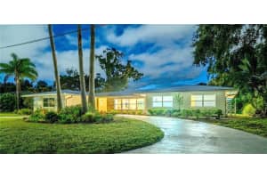 2516 TANGLEWOOD DRIVE, SARASOTA, FL 34239 - MLS#MFRA4665653
