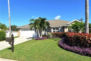 4577 Country Manor Dr, SARASOTA 4577 Country Manor Dr, SARASOTA