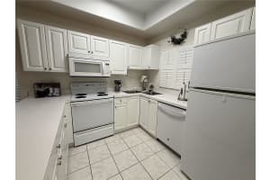 8335 GLENROSE WAY, SARASOTA, FL 34238 - MLS#MFRA4665663