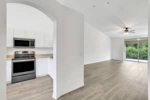 6635 HUNTINGTON LAKES CIRCLE, NAPLES, FL 34119 - MLS#MFRA4665685