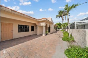 718 GOLDEN BEACH BOULEVARD, VENICE, FL 34285 - MLS#MFRA4665814