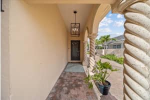 718 GOLDEN BEACH BOULEVARD, VENICE, FL 34285 - MLS#MFRA4665814