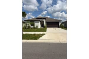 5358 Blue Horizon Way Wimauma, FL 33598 - Off Market
