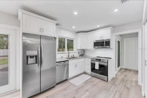 121 32ND STREET, BRADENTON, FL 34205 - MLS#MFRA4665891