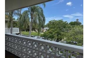 8101 11TH STREET, ST PETERSBURG, FL 33702 - MLS#MFRA4665900