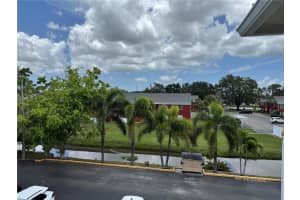 8101 11TH STREET, ST PETERSBURG, FL 33702 - MLS#MFRA4665900