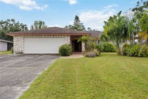 604 W Lake Dr, SARASOTA