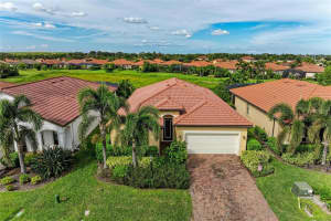 10221 LOCH LOMOND DRIVE, BRADENTON, FL 34211 - MLS#MFRA4665953