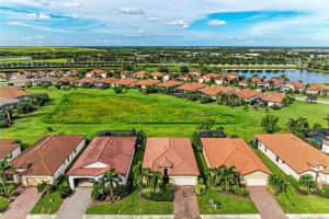 10221 LOCH LOMOND DRIVE, BRADENTON, FL 34211 - MLS#MFRA4665953