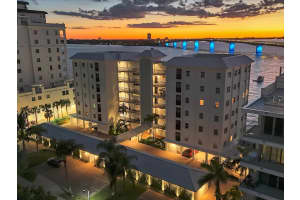 226 GOLDEN GATE POINT, SARASOTA, FL 34236 - MLS#MFRA4665970