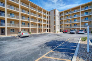 3661 LAKE BAYSHORE DRIVE, BRADENTON, FL 34205 - MLS#MFRA4665973