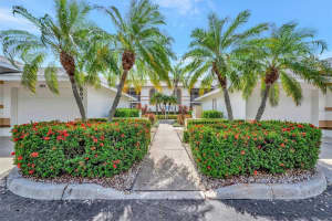 6904 Drewrys Blf #809, BRADENTON