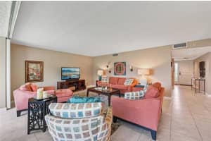 8710 MIDNIGHT PASS ROAD, SARASOTA, FL 34242 - MLS#MFRA4665996