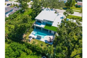 2467 HYDE PARK STREET, SARASOTA, FL 34239 - MLS#MFRA4666017