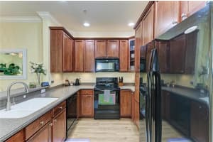 8015 LIMESTONE LANE, SARASOTA, FL 34233 Sold 01/05/26