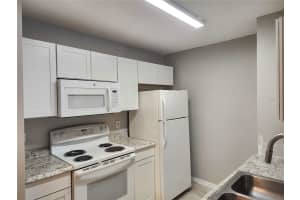 8932 MANOR LOOP, LAKEWOOD RANCH, FL 34202 - MLS#MFRA4666055