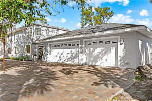 185 FAUBEL STREET, SARASOTA, FL 34242 Sold 11/07/25