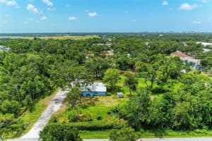 2424 51ST STREET, SARASOTA, FL 34234 - MLS#MFRA4666163