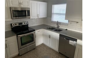 3823 AFTON CIRCLE, SARASOTA, FL 34233 Sold 11/07/25