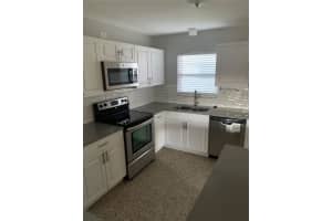 3823 AFTON CIRCLE, SARASOTA, FL 34233 Sold 11/07/25