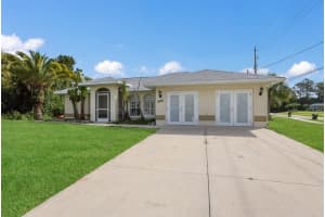 2004 BOCA CHICA AVENUE, NORTH PORT, FL 34286 - MLS#MFRA4666242