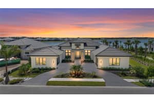1058 Blue Shell Loop, SARASOTA