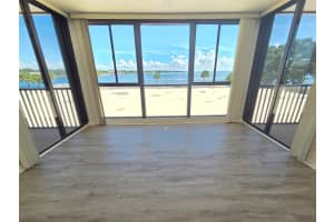 7100 SUNSHINE SKYWAY LANE, ST PETERSBURG, FL 33711 - MLS#MFRA4666285