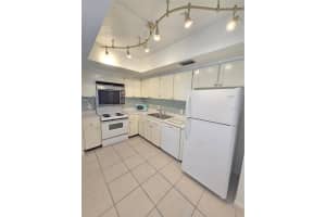 7100 SUNSHINE SKYWAY LANE, ST PETERSBURG, FL 33711 - MLS#MFRA4666285