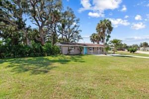 311 DORCHESTER DRIVE, VENICE, FL 34293 - MLS#MFRA4666333