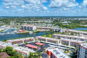 240 SANTA MARIA STREET, VENICE, FL 34285 - MLS#MFRA4666392