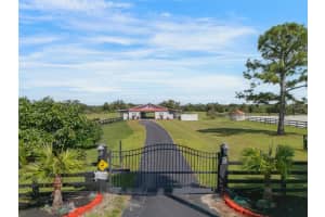 806 JACKSON ROAD, VENICE, FL 34292 - MLS#MFRA4666410