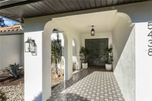 5438 BENEVA WOODS WAY, SARASOTA, FL 34233 - MLS#MFRA4666499
