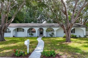 2912 Pinecrest Way, SARASOTA