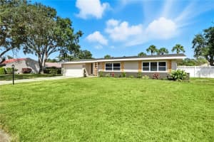 7225 Willow St, SARASOTA