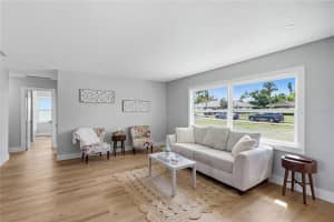 7225 WILLOW STREET, SARASOTA, FL 34243 Sold 11/17/25