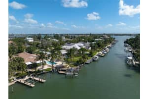 548 SIESTA DRIVE, SARASOTA, FL 34242 Sold 12/23/25