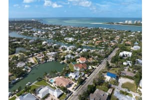 548 SIESTA DRIVE, SARASOTA, FL 34242 Sold 12/23/25