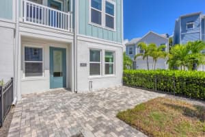 2353 LINDSTROM STREET, SARASOTA, FL 34237 - MLS#MFRA4666534