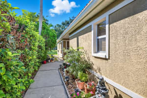 5508 GARDENS DRIVE, SARASOTA, FL 34243 - MLS#MFRA4666564