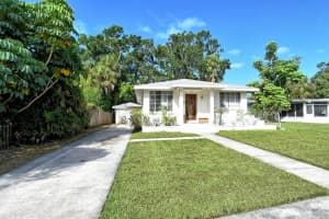 1931 EDGEWATER DRIVE, SARASOTA, FL 34234 - MLS#MFRA4666577