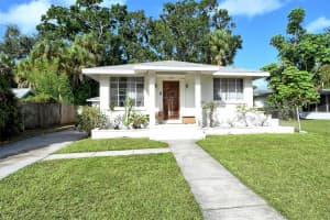 1931 EDGEWATER DRIVE, SARASOTA, FL 34234 - MLS#MFRA4666577