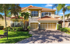 8134 SANTA ROSA COURT, SARASOTA, FL 34243 - MLS#MFRA4666633